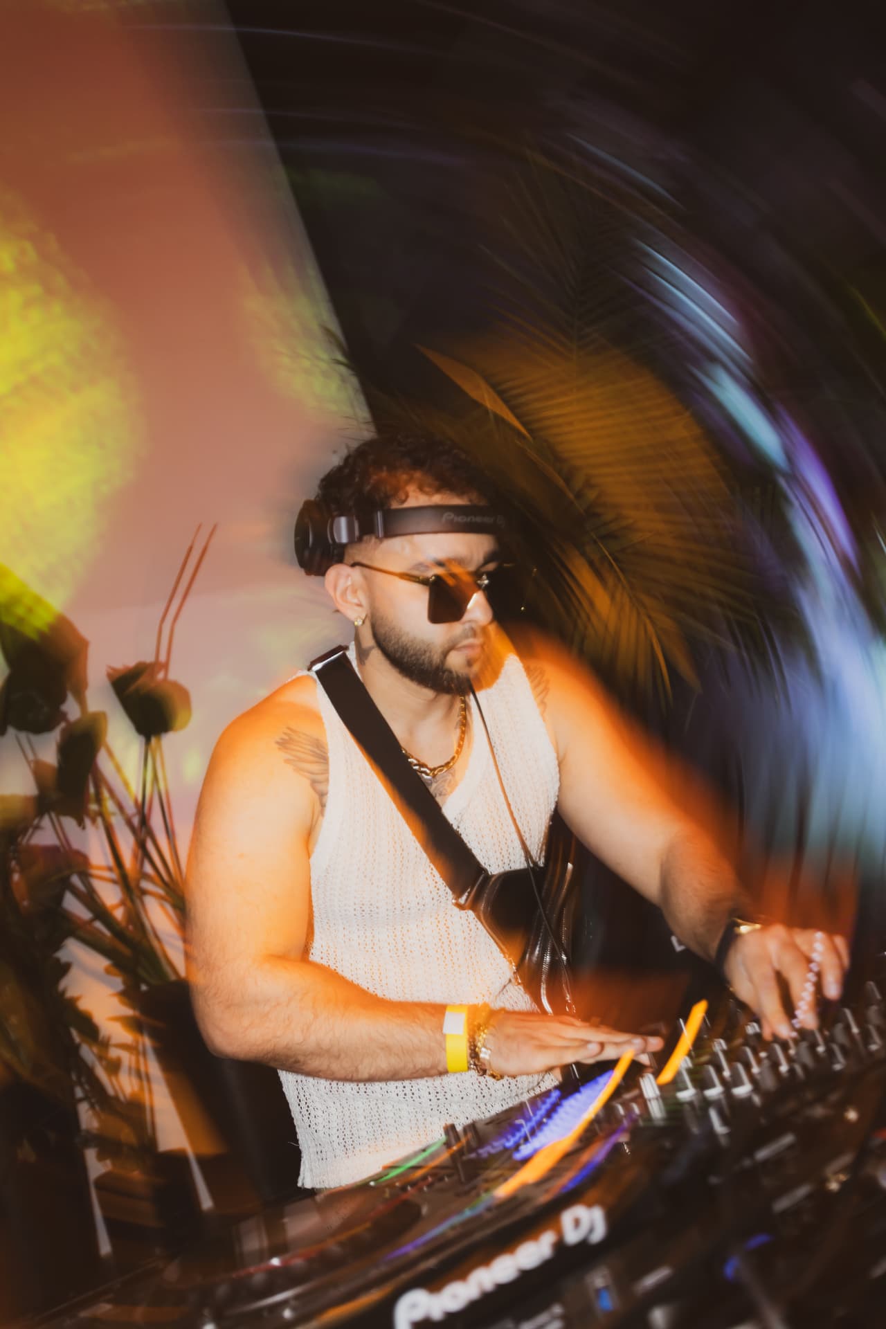 FARZY mixing in a swirl of motion-blurred light